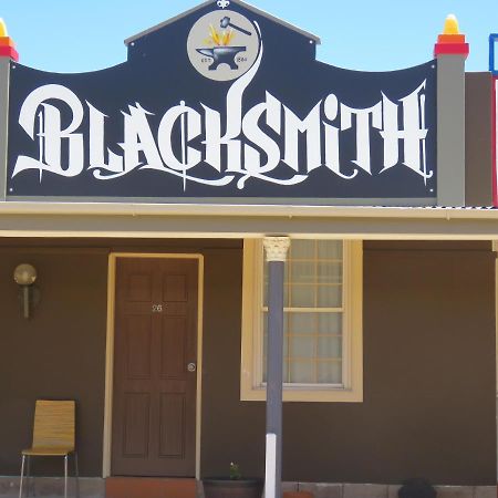 Burke & Wills Mt Isa Motel Маунт Айса Екстериор снимка
